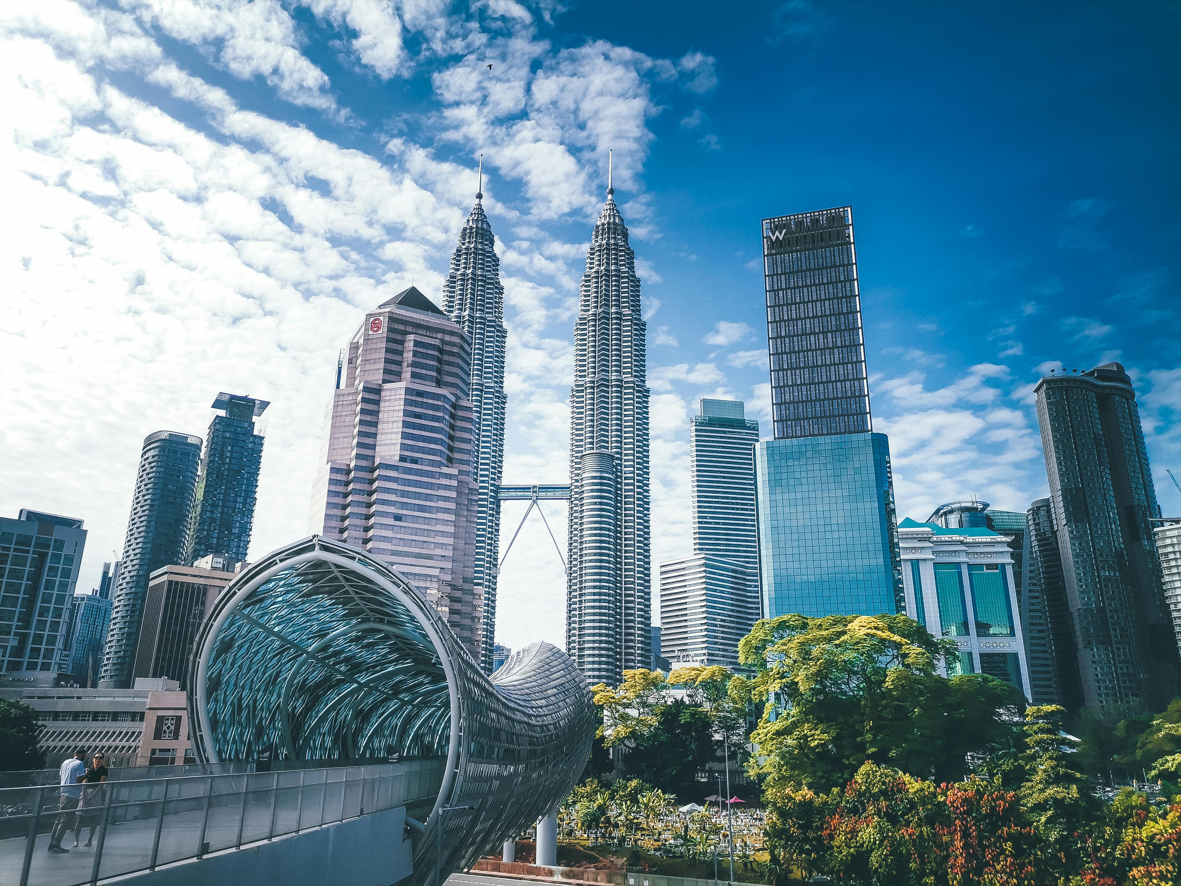 The Handy Guide to Outsourcing Talent in Malaysia for U.S Companies