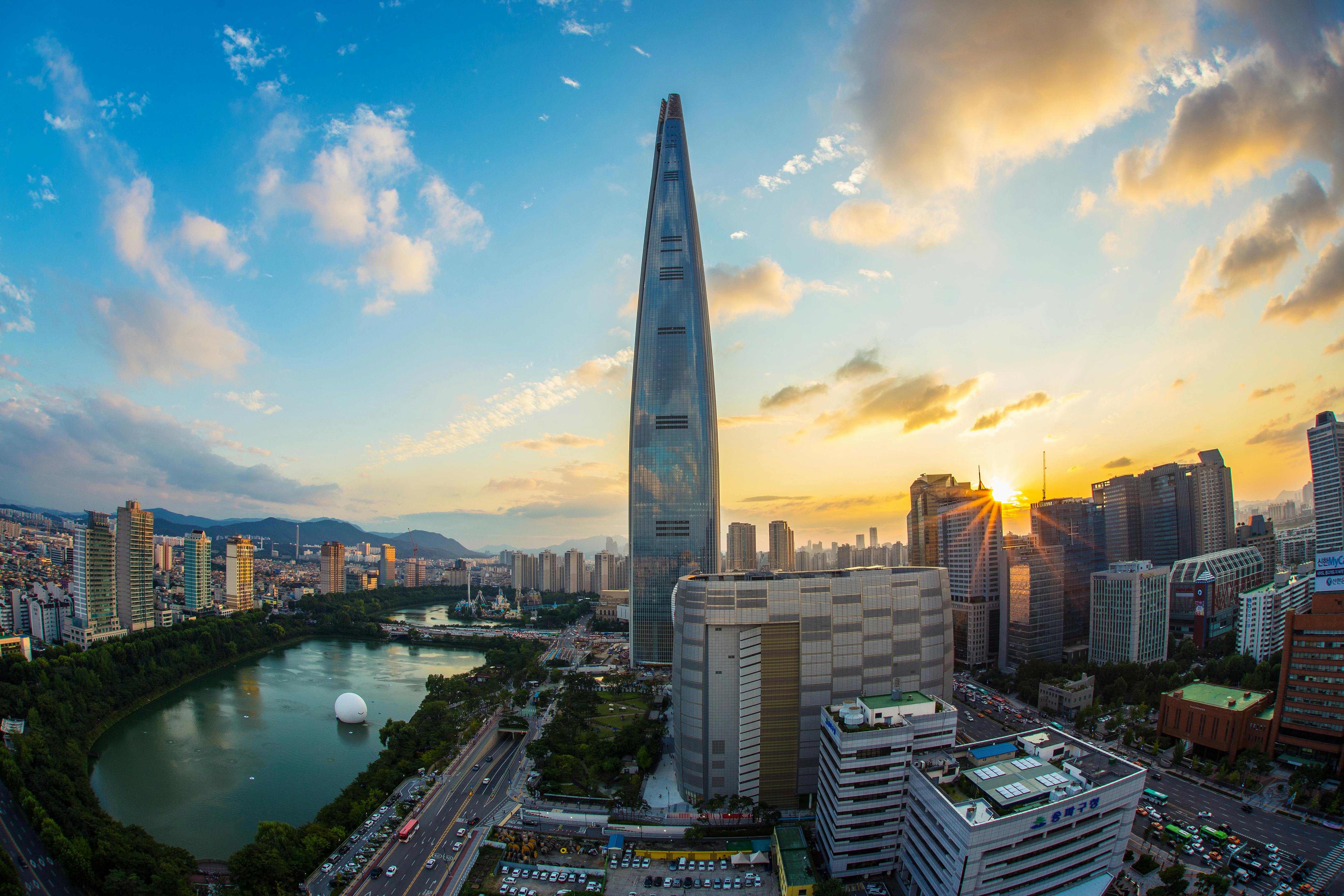 The Rising Trend of Dubai Companies Hiring Remotely in Korea