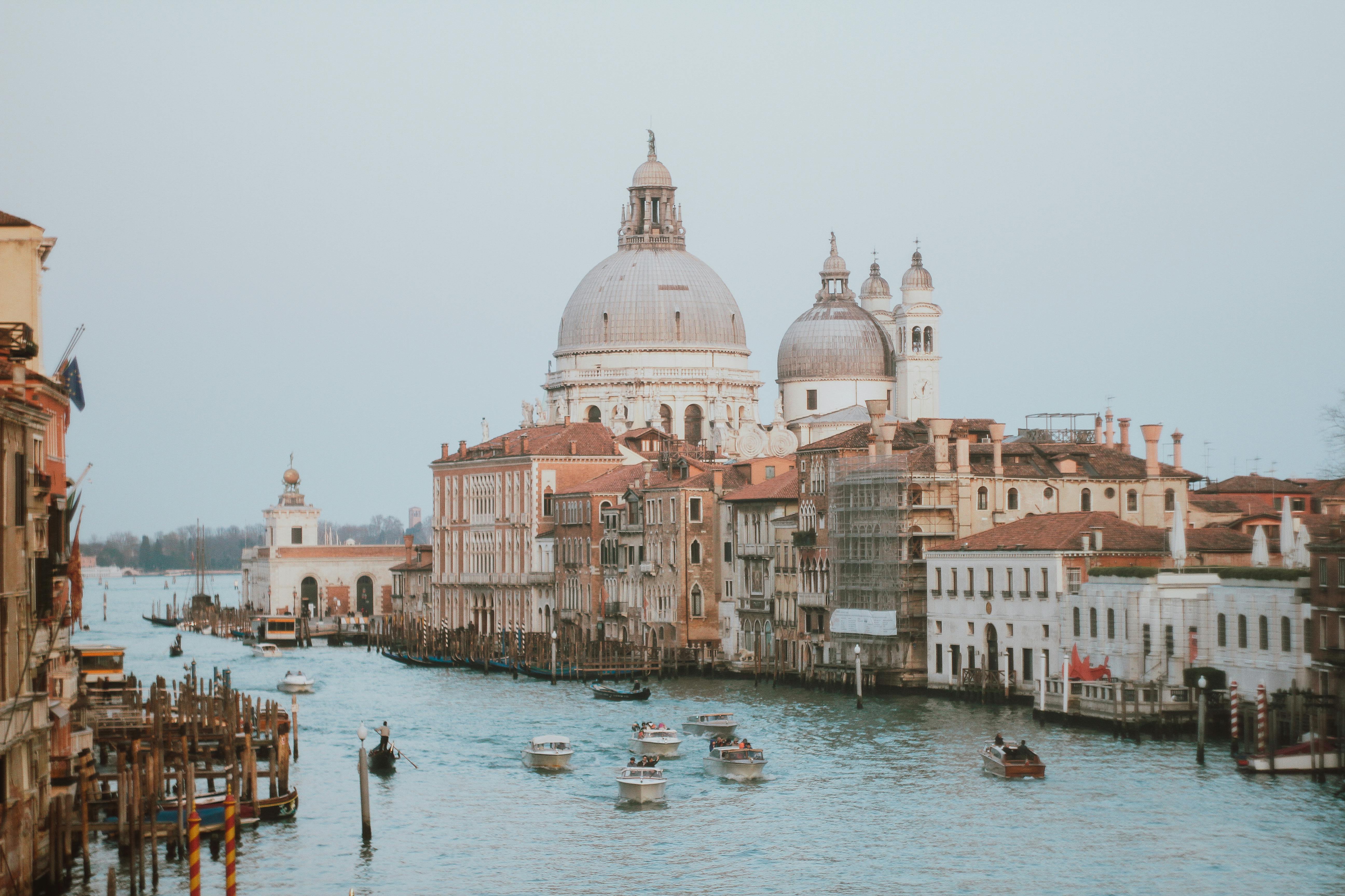 Canadian Companies: Your Guide to Hiring Remote Workers in Italy