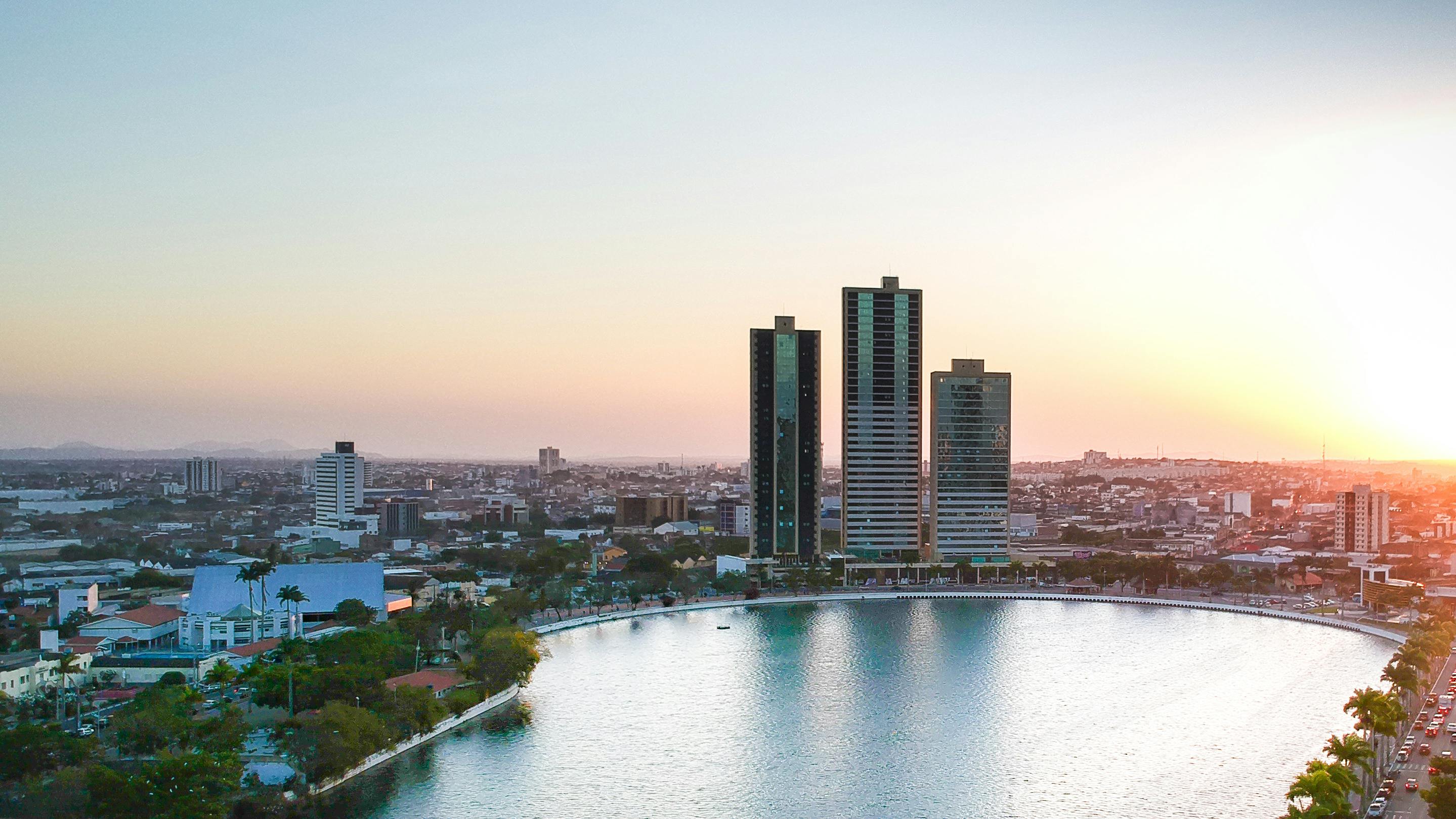 Mitigating Risks in EOR for Dubai Companies Hiring in Brazil